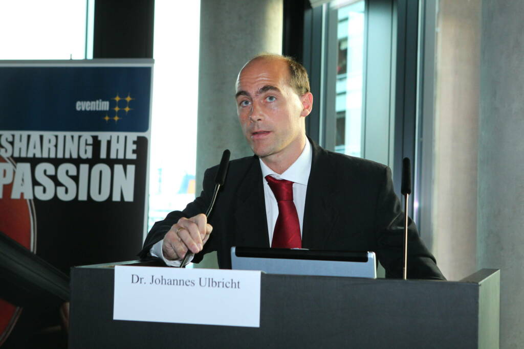 Dr. Johannes Ulbricht spricht auf einer eventim Veranstaltung